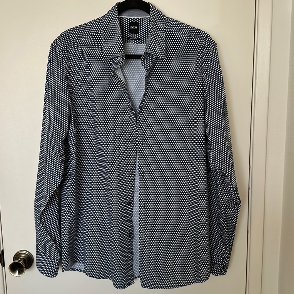 Hugo Boss men’s long sleeve button down shirt regular fit size large dark blue